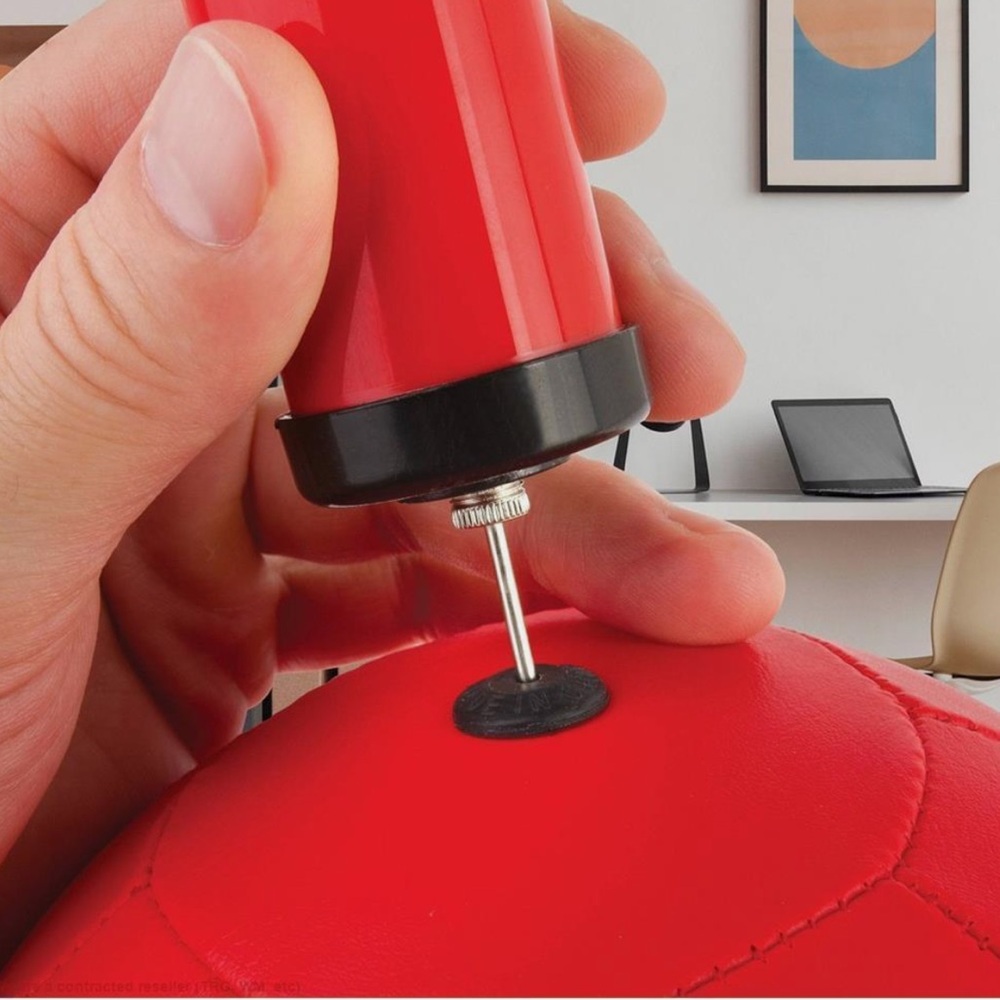 🆕 Red Desktop Punching Bag - Picture 6 of 7